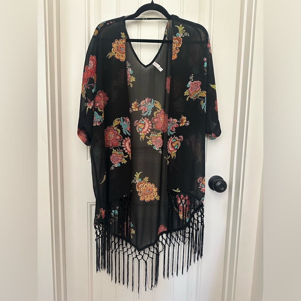 Women’s Black Fringe and Floral Kimono